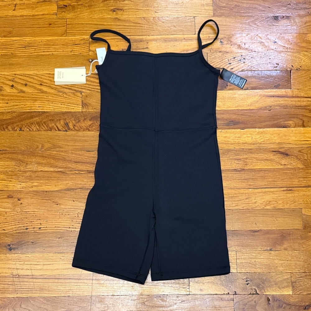 Wilfred Divinity 7’’ shorts romper size M Black